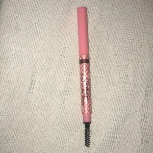 Eye brow brush and makeup (2 in 1)